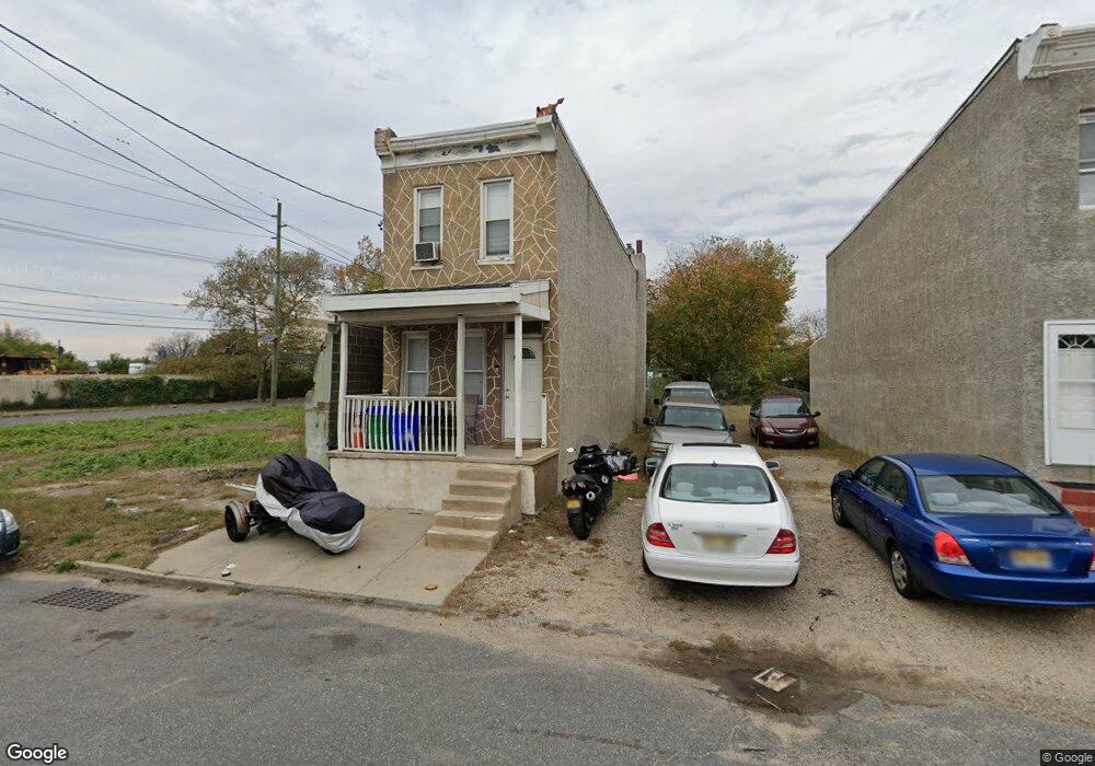 305 Mechanic St, Camden, NJ 08104 - photo 1