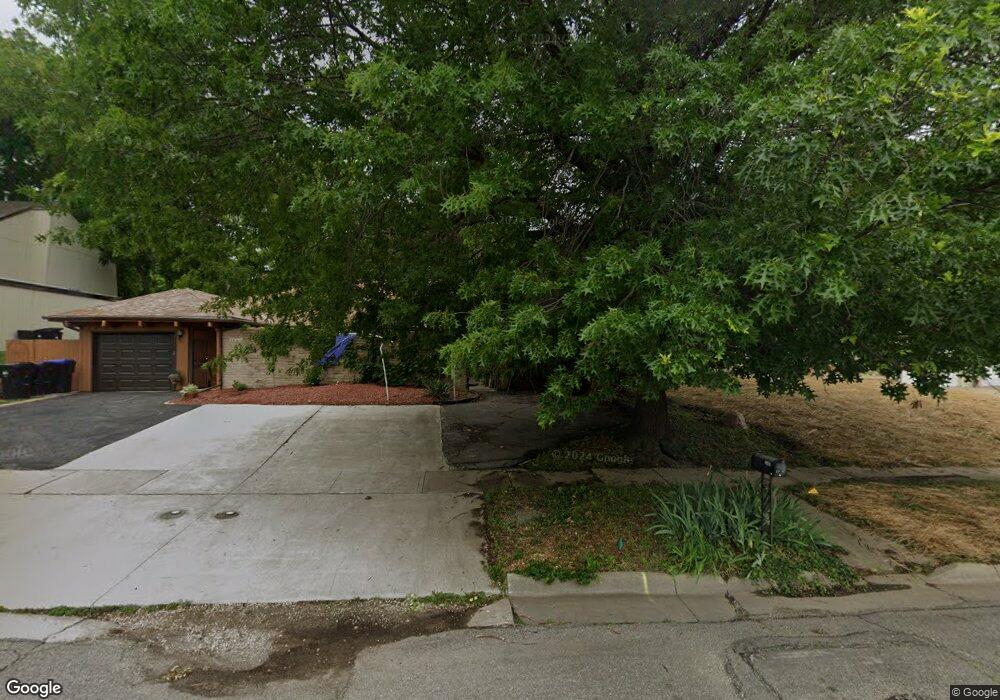 3602 SW Cambridge Ave, Topeka, KS 66614 - photo 1