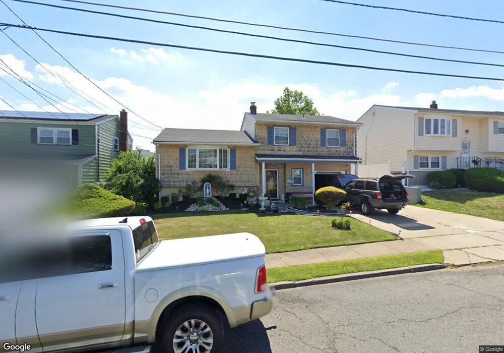 717 Franklin Dr, Perth Amboy, NJ 08861 - photo 1
