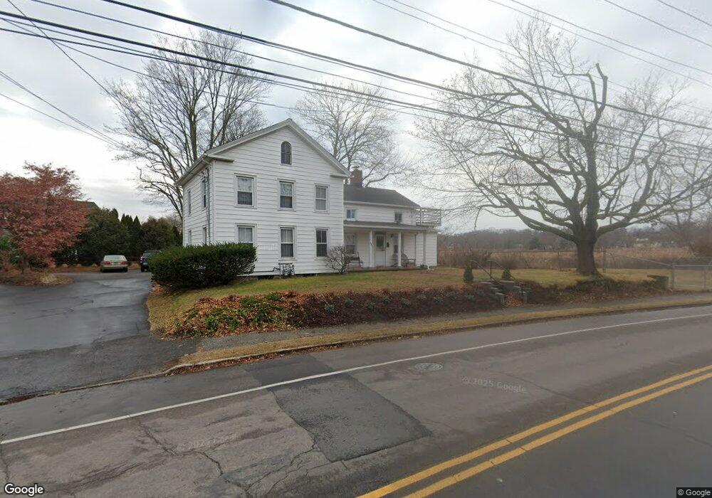 683 Oldfield Rd, Fairfield, CT 06824 - photo 1