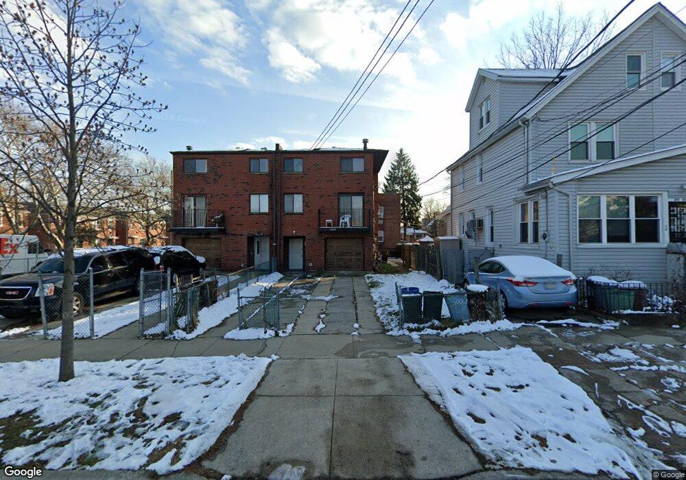 16440 77th Rd unit 3rd Fl, Fresh Meadows, NY 11366 - photo 1