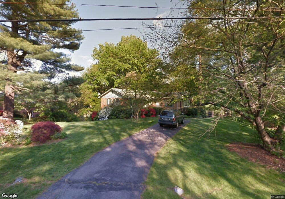 8713 Honeybee Ln, Bethesda, MD 20817 - photo 1