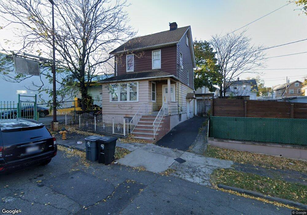 9 Hemlock Place, Newark, NJ 07104 - photo 1