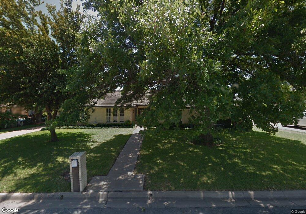 3102 Westwood Dr, Arlington, TX 76012 - photo 1