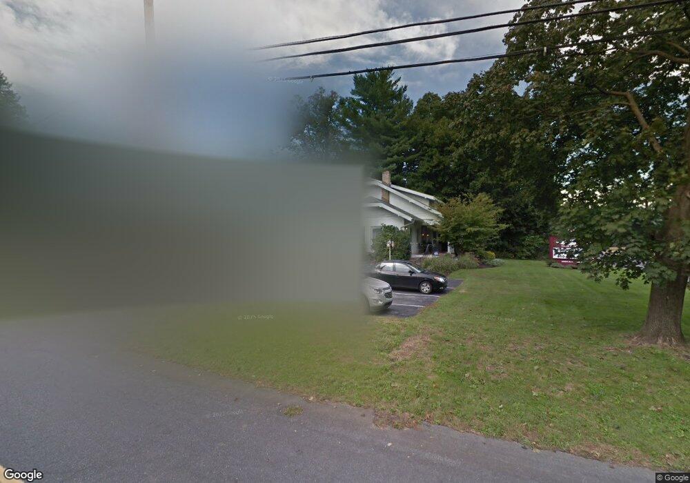 4025 W Hopewell Rd, Center Valley, PA 18034 - photo 1