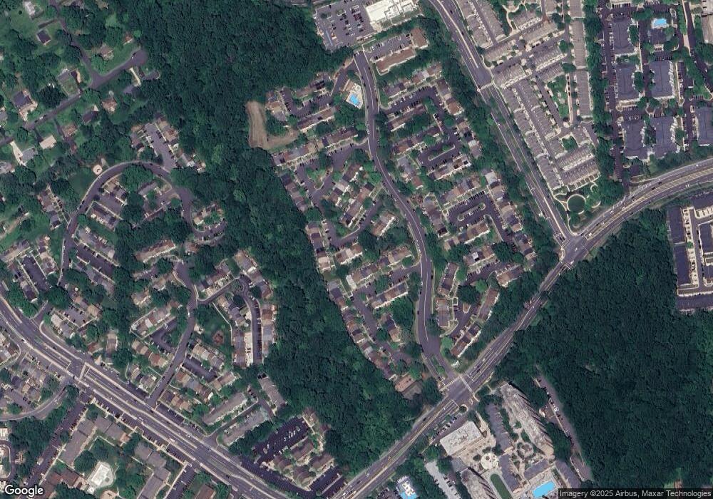 3082 Winter Pine Ct, Fairfax, VA 22031 - photo 1