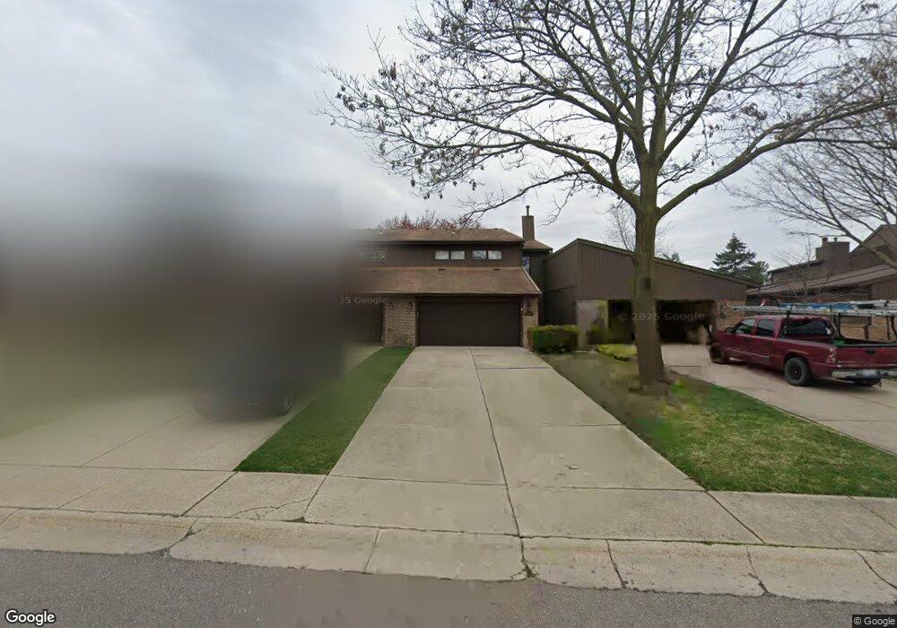 1440 Beaumont Cir, Flushing, MI 48433 - photo 1