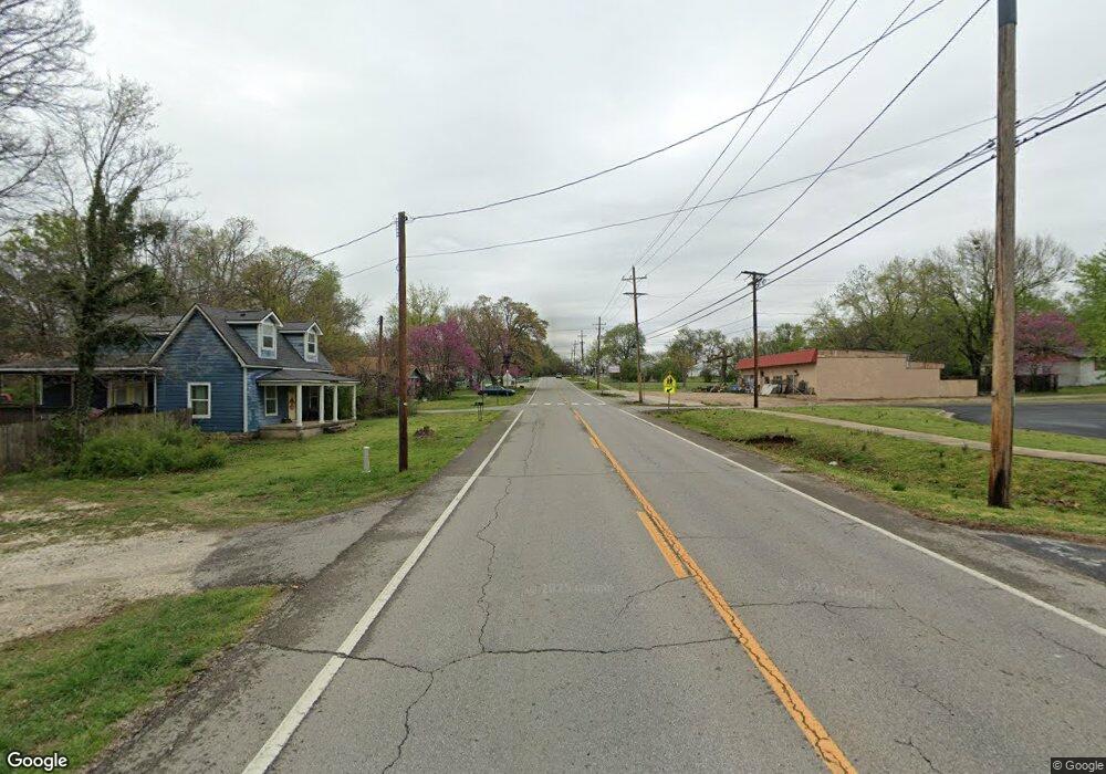 304 N Pittman St, Prairie Grove, AR 72753 - photo 1