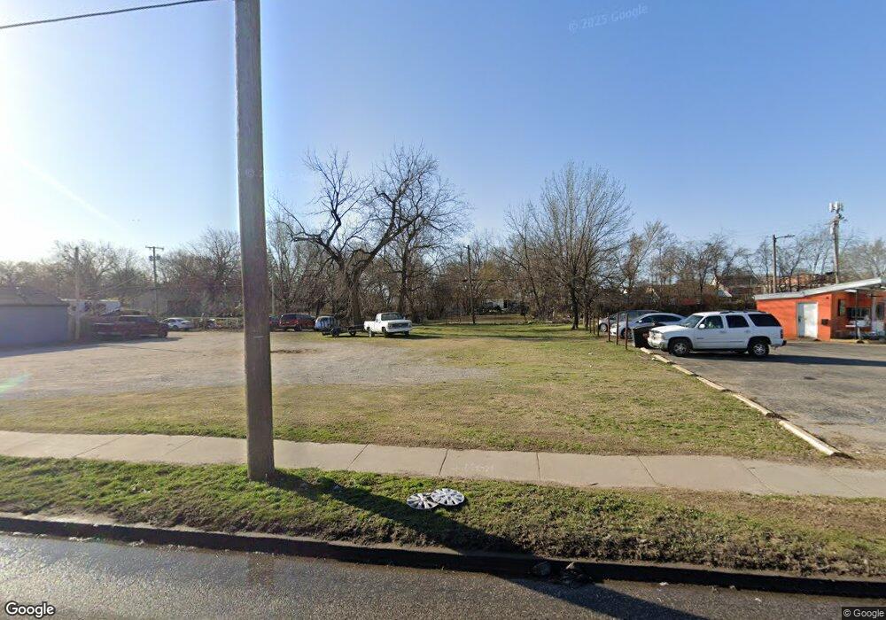 1714 E Pine St, Tulsa, OK 74110 - photo 1