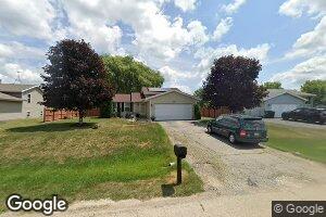 185 Shadowbrook Dr, Capron, IL 61012