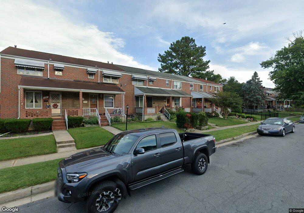 1025 Foxcroft Ln, Essex, MD 21221 - photo 1