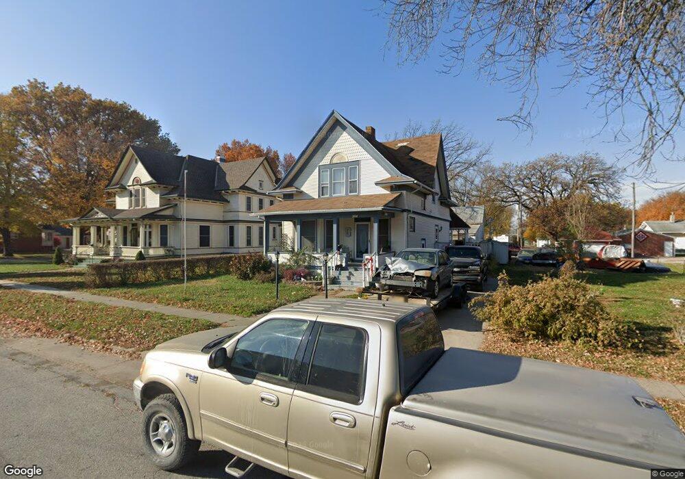 306 Maple St, Shenandoah, IA 51601 - photo 1