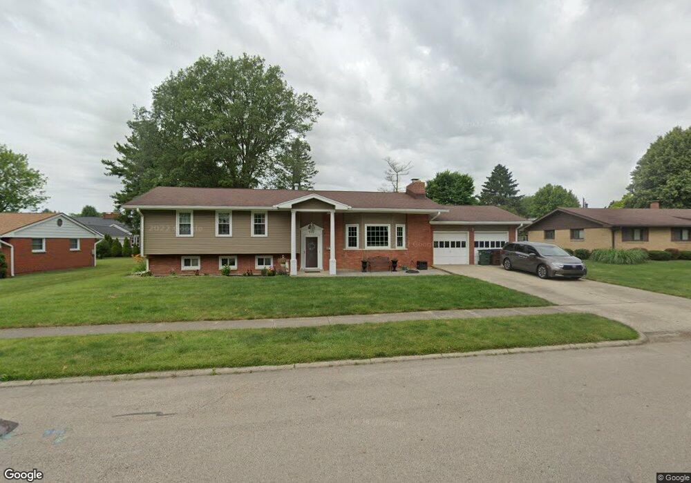 910 Meadow Ln, Xenia, OH 45385 - photo 1