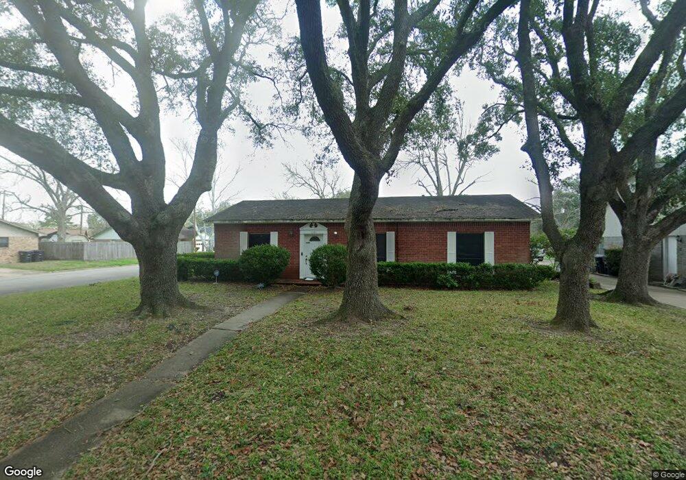 1301 Elm St, Alvin, TX 77511 - photo 1