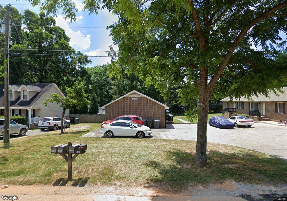 1049 Robbins St, Asheboro, NC 27203 - photo 1