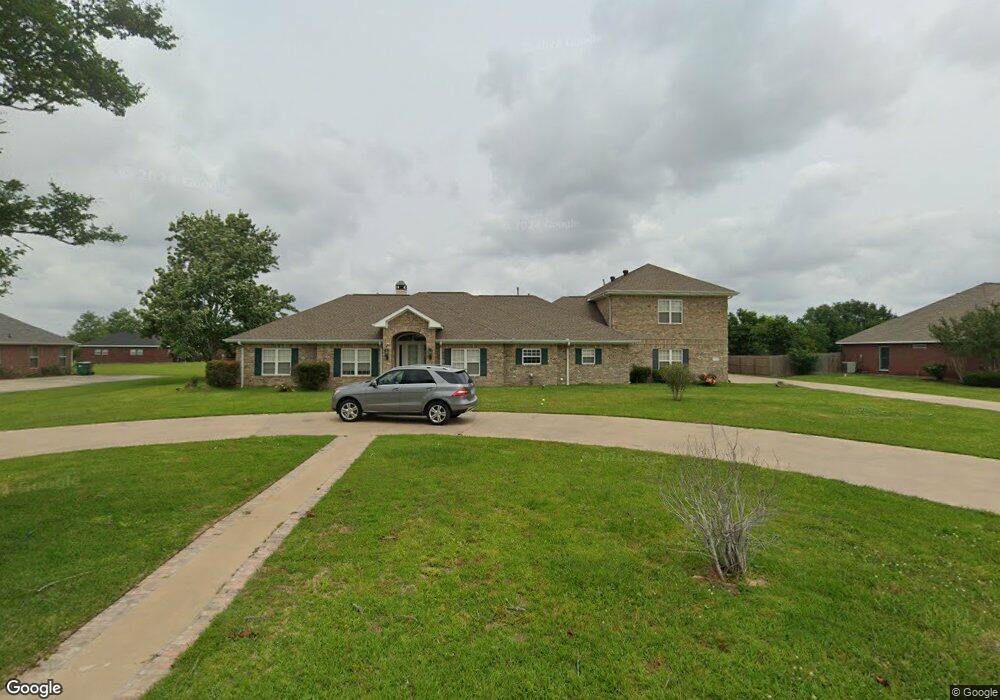 1690 S Crestview Dr, Lake Charles, LA 70605 - photo 1