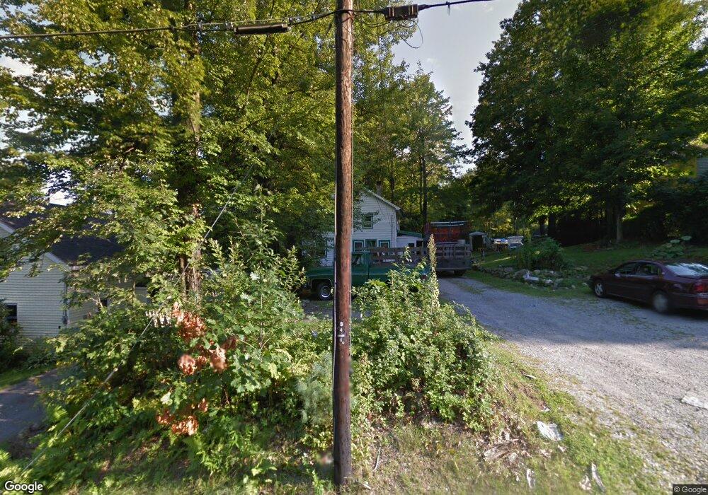 17 Whittemore St, Hillsborough, NH 03244 - photo 1