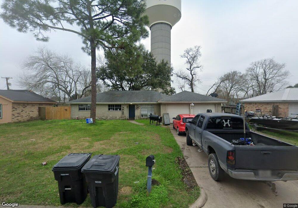 901 Midas Ln, Alvin, TX 77511 - photo 1