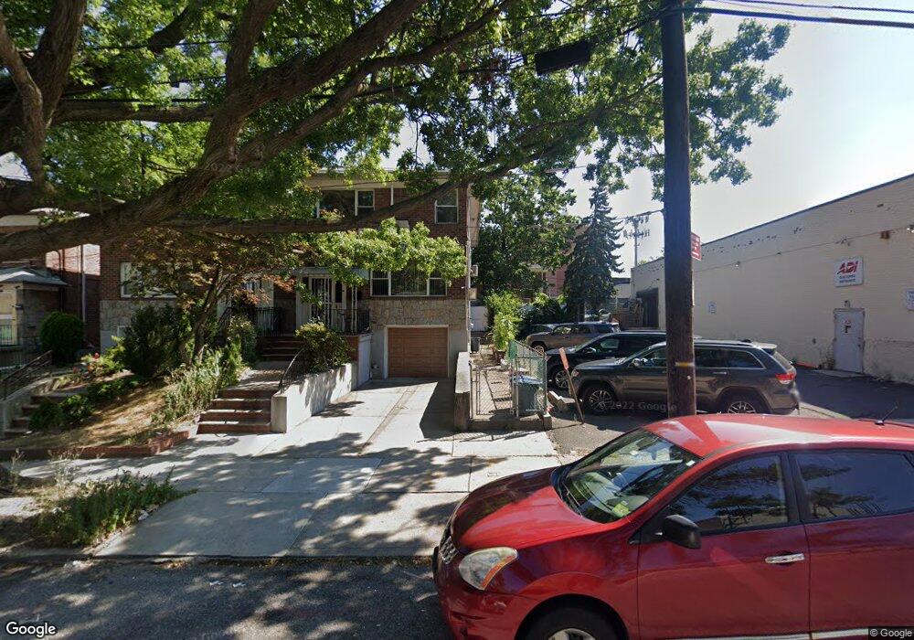 5835 182nd St, Fresh Meadows, NY 11365 - photo 1