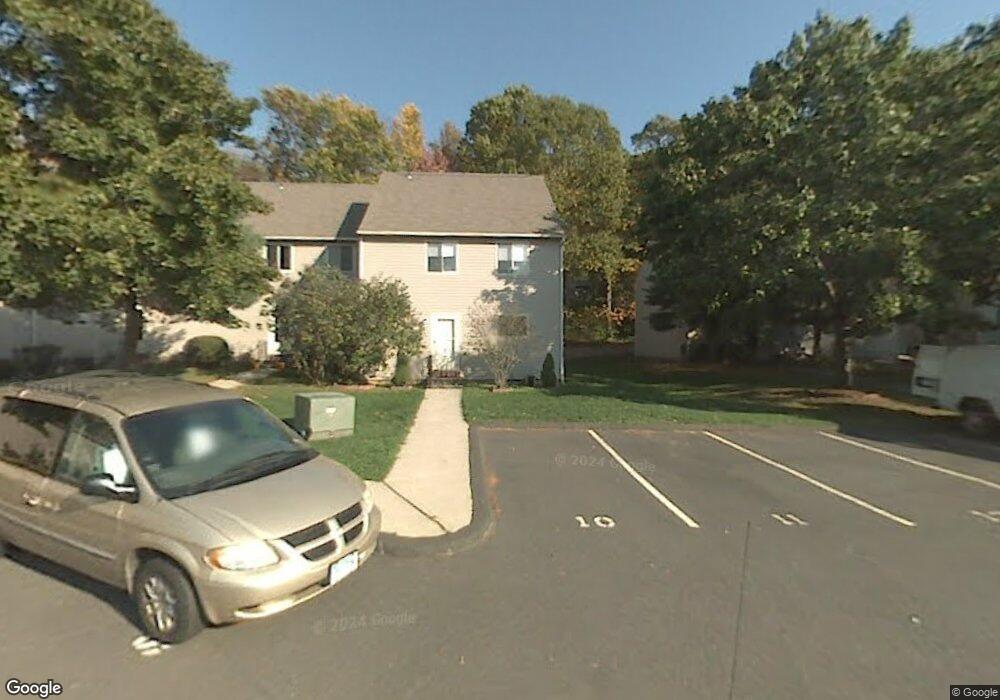 11 Mohawk Ct, Cromwell, CT 06416 - photo 1