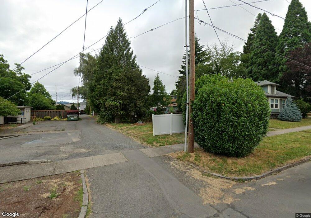 206 E Sheridan St, Newberg, OR 97132 - photo 1