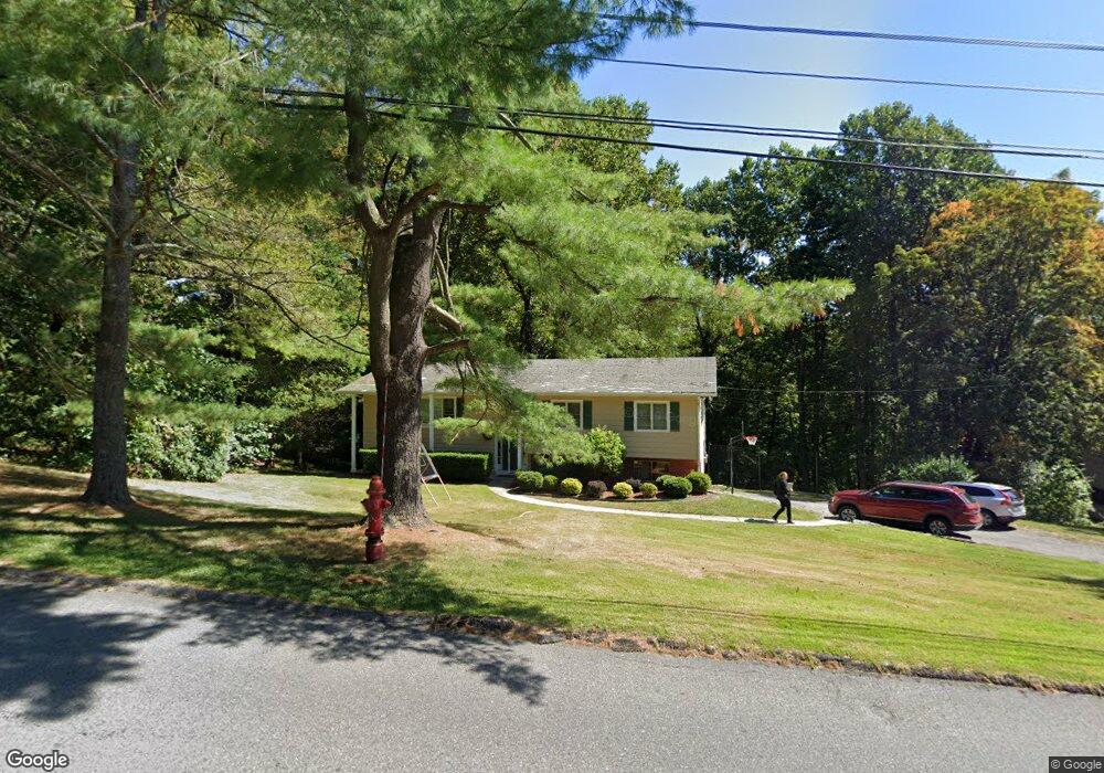 2390 Ridge St, Yorktown Heights, NY 10598 - photo 1