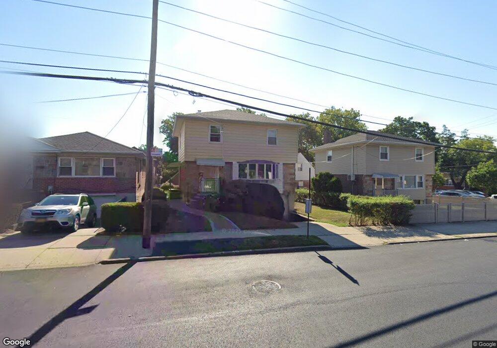 6553 164th St, Fresh Meadows, NY 11365 - photo 1