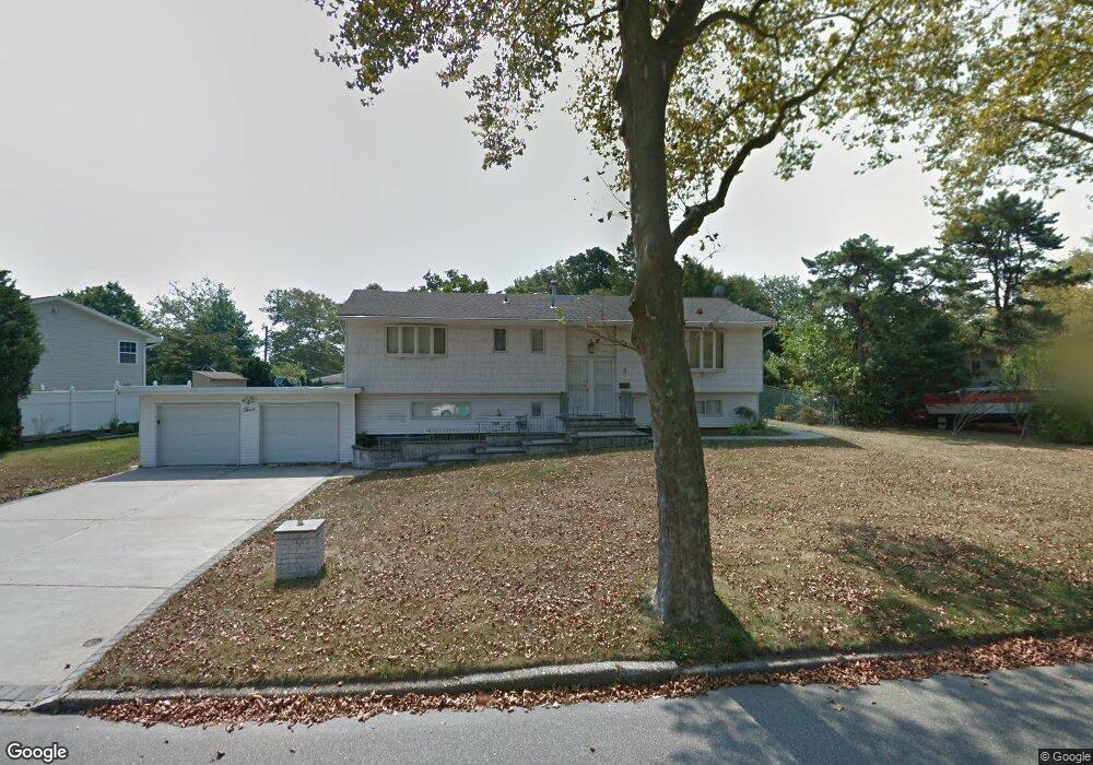 3 Lauren Ave S, Dix Hills, NY 11746 - photo 1