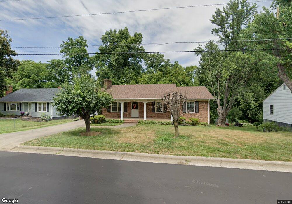 312 Hubbard St, Reidsville, NC 27320 - photo 1