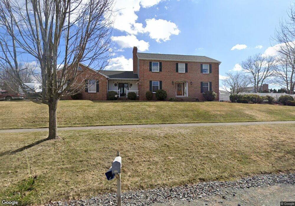 204 Autumn Dr, Moscow, PA 18444 - photo 1