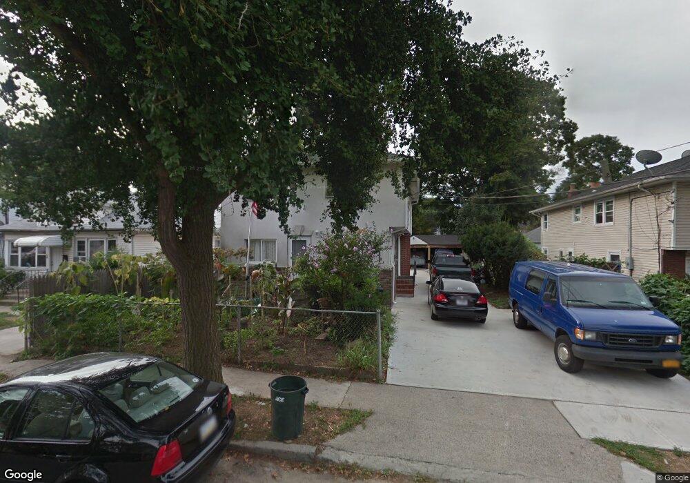 19 W Pennywood Ave, Roosevelt, NY 11575 - photo 1