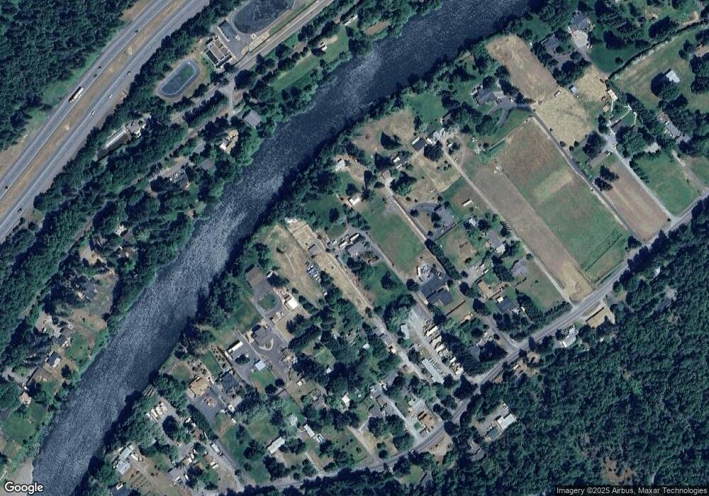 8336 Rogue River Hwy, Rogue River, OR 97537 - photo 1