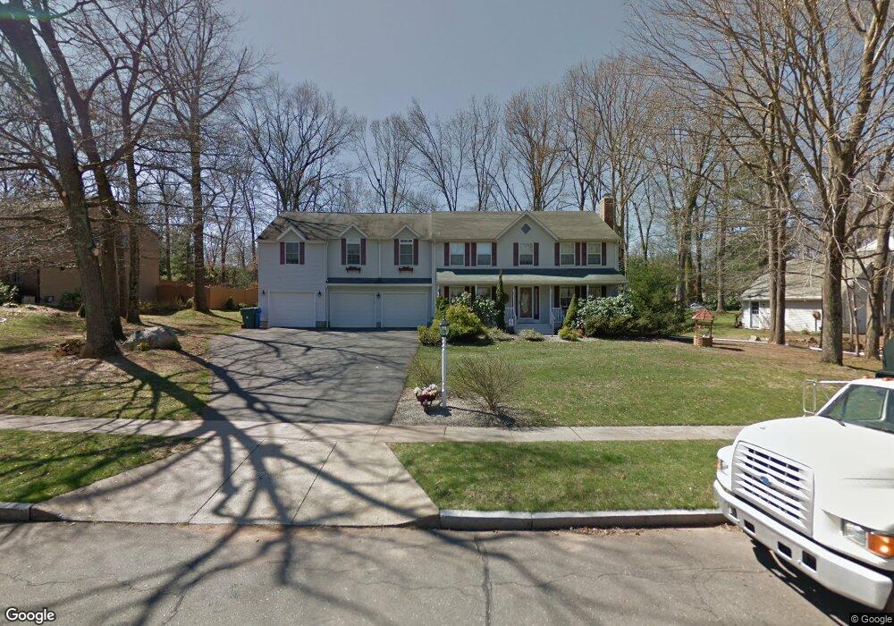 129 Knollwood Rd, Manchester, CT 06042 - photo 1