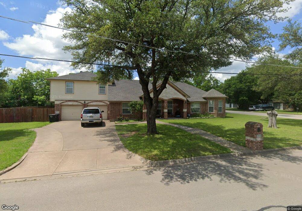 1013 Grand Ave, Cleburne, TX 76033 - photo 1