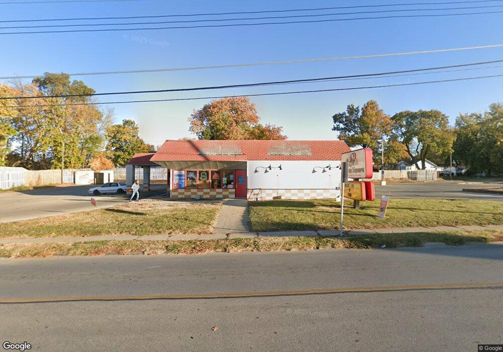 1324 1st Ave E, Newton, IA 50208 - photo 1