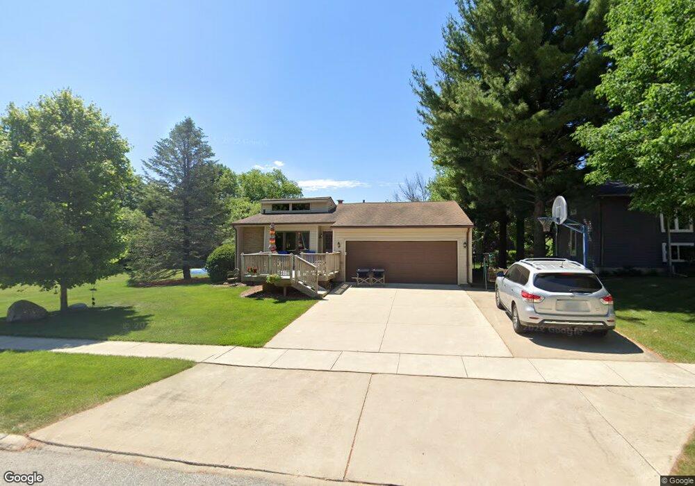 2706 Fandre Dr, Cedar Falls, IA 50613 - photo 1