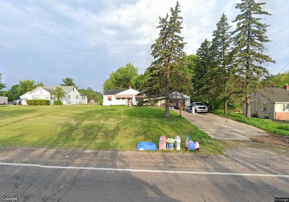 1388 S Graham Rd, Flint, MI 48532 - photo 1