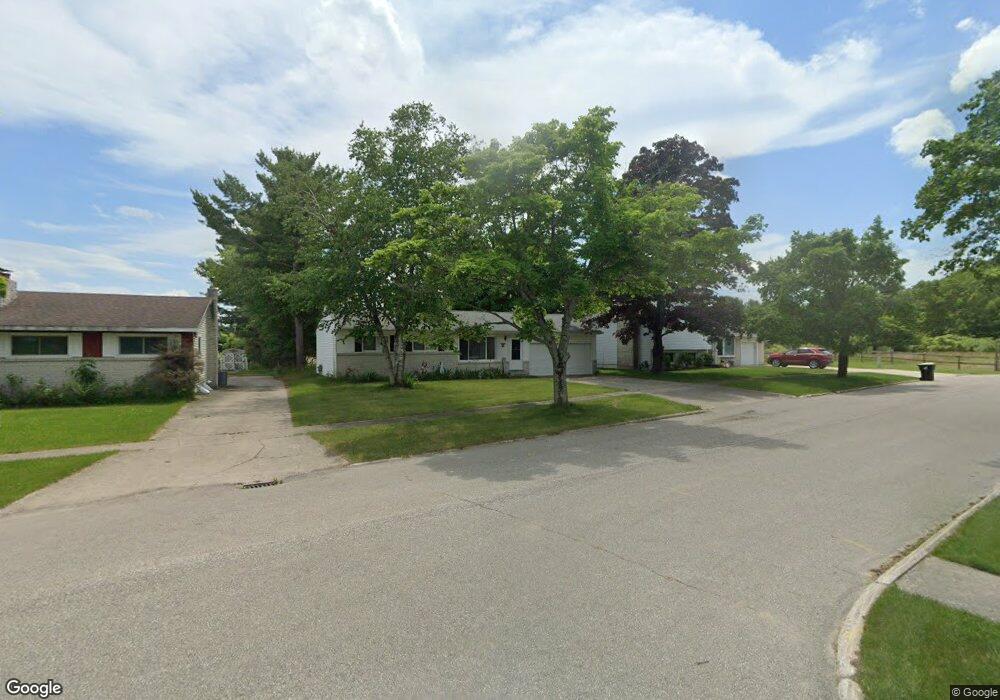 513 Ogemaw St, Oscoda, MI 48750 - photo 1