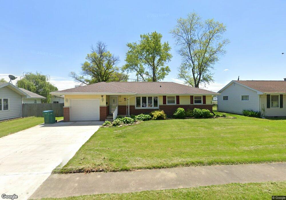 2305 Walnut Ave, Mattoon, IL 61938 - photo 1