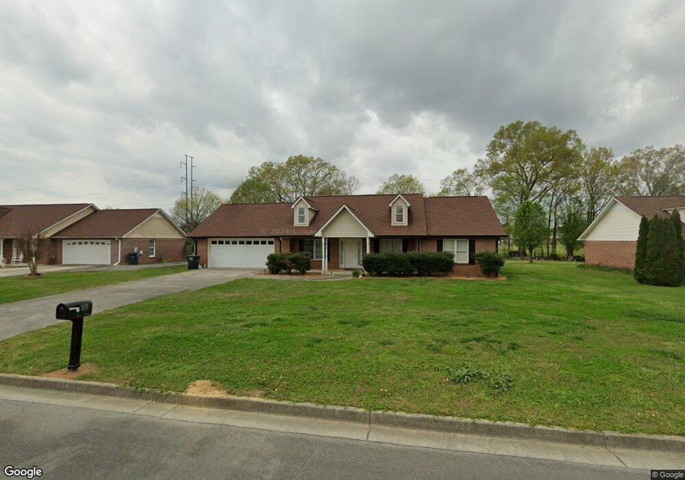 213 Larkspur Dr SW, Calhoun, GA 30701 - photo 1