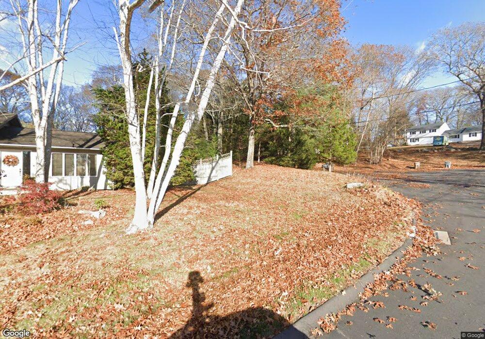 10 Cedar Ridge Rd, East Lyme, CT 06333 - photo 1