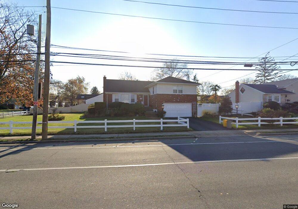 12 Rosedale Rd, Valley Stream, NY 11581 - photo 1