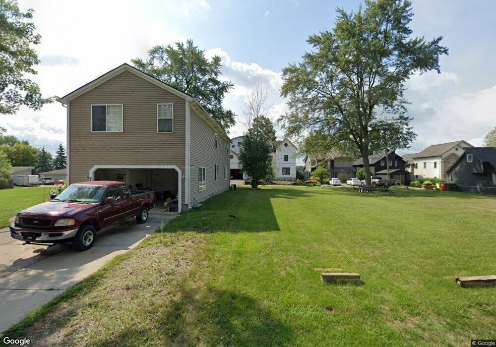 4899 Grand Ct, West Bloomfield, MI 48324 - photo 1