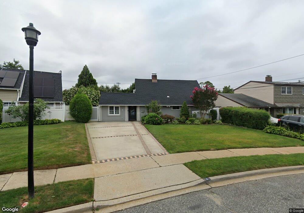 6 Winding Ln, Levittown, NY 11756 - photo 1