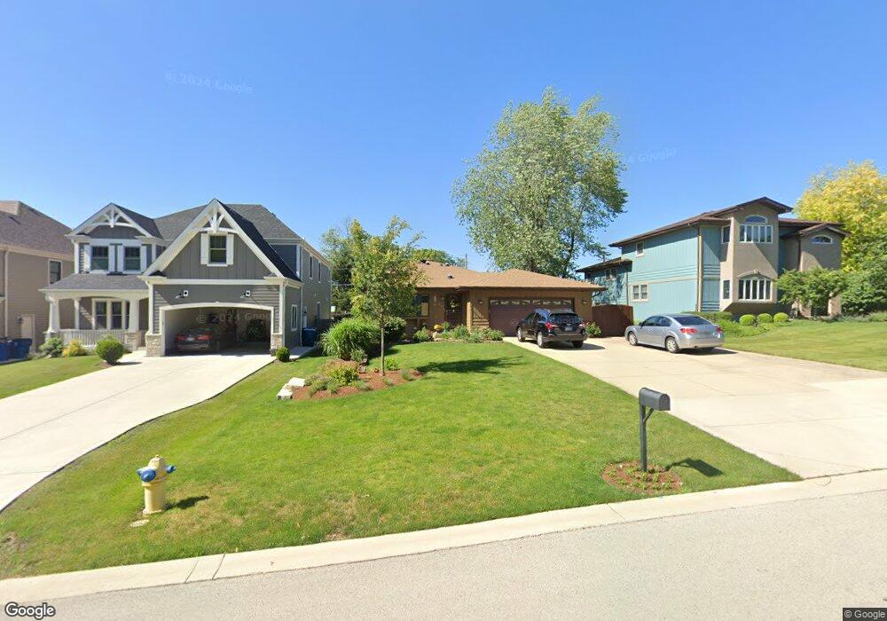 565 W Fay Ave, Elmhurst, IL 60126 - photo 1