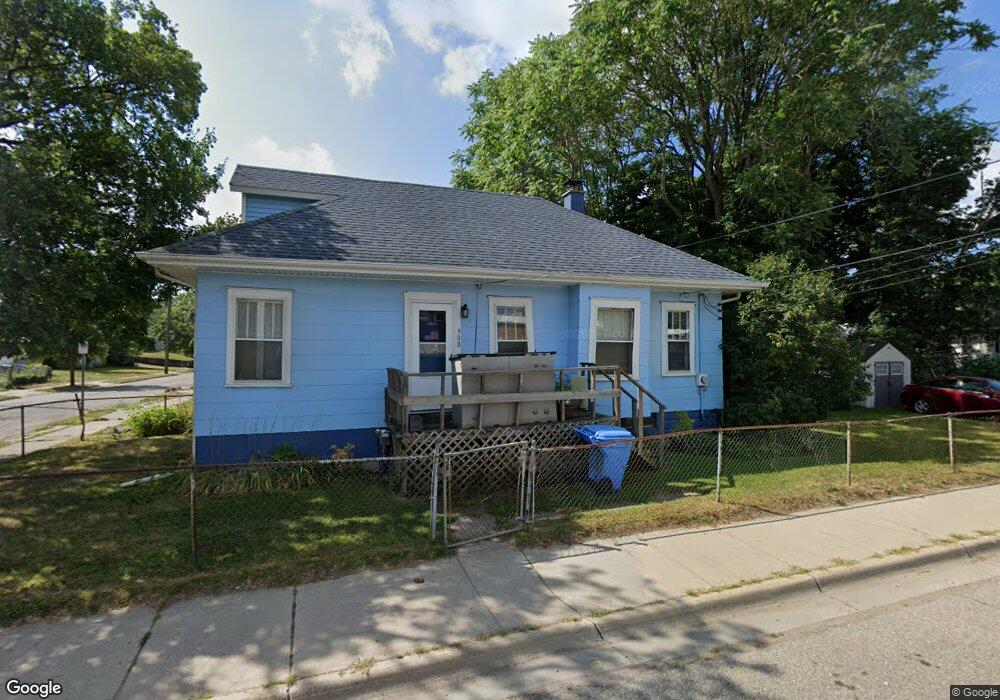 900 Dakin St, Lansing, MI 48912 - photo 1