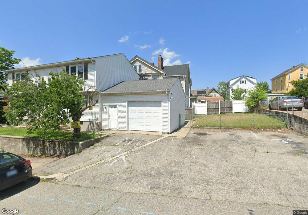 11 Sisson St, Pawtucket, RI 02860 - photo 1