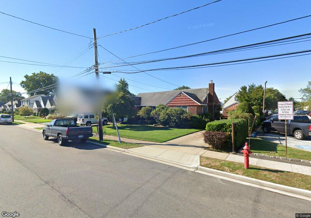 259 Beebe Rd, Mineola, NY 11501 - photo 1