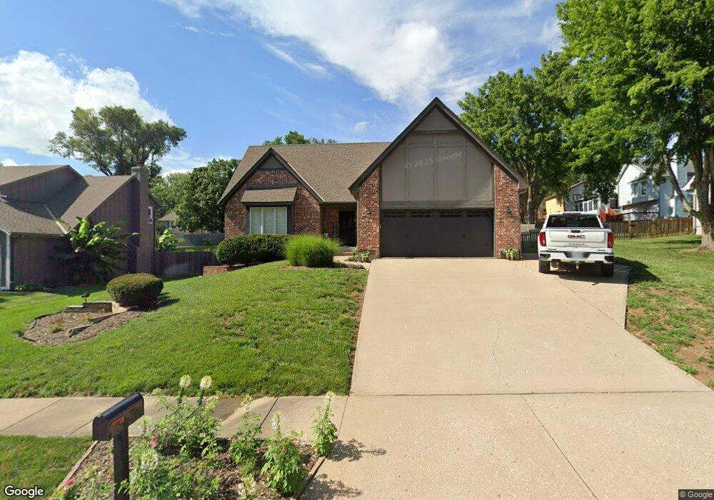 10412 W 50th Place, Shawnee, KS 66203 - photo 1