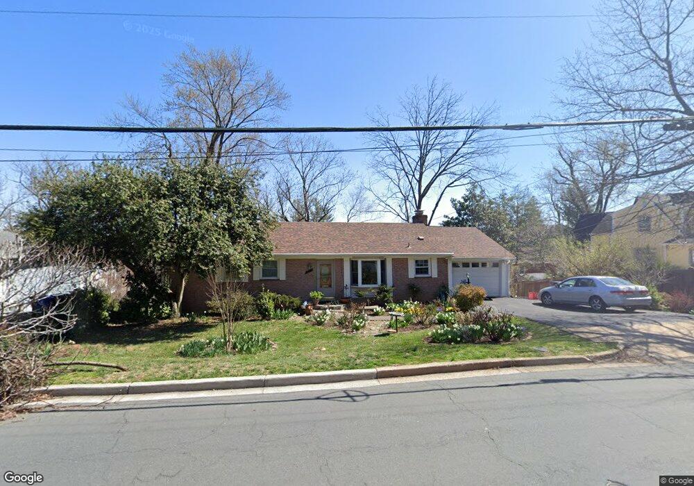 1805 N Harrison St, Arlington, VA 22205 - photo 1